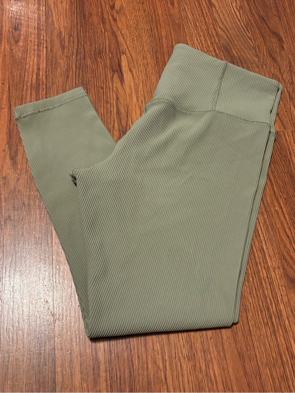 Athleta Ribbed High-Rise leggings - Olive Green